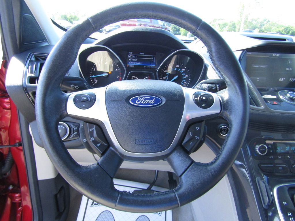 2014 Ford Escape Titanium photo 14