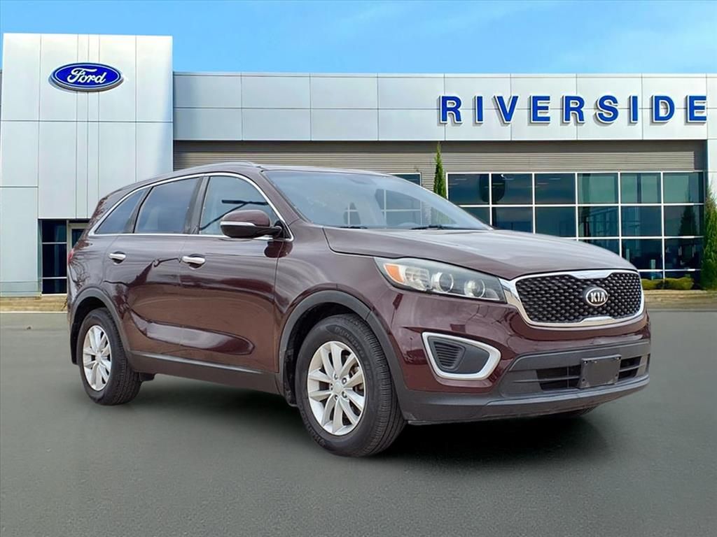 2018 Kia Sorento LX's photo