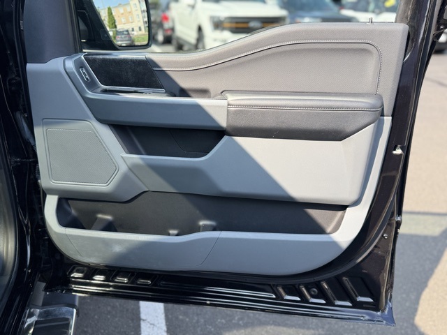 2023 Ford F-150 XLT photo 22