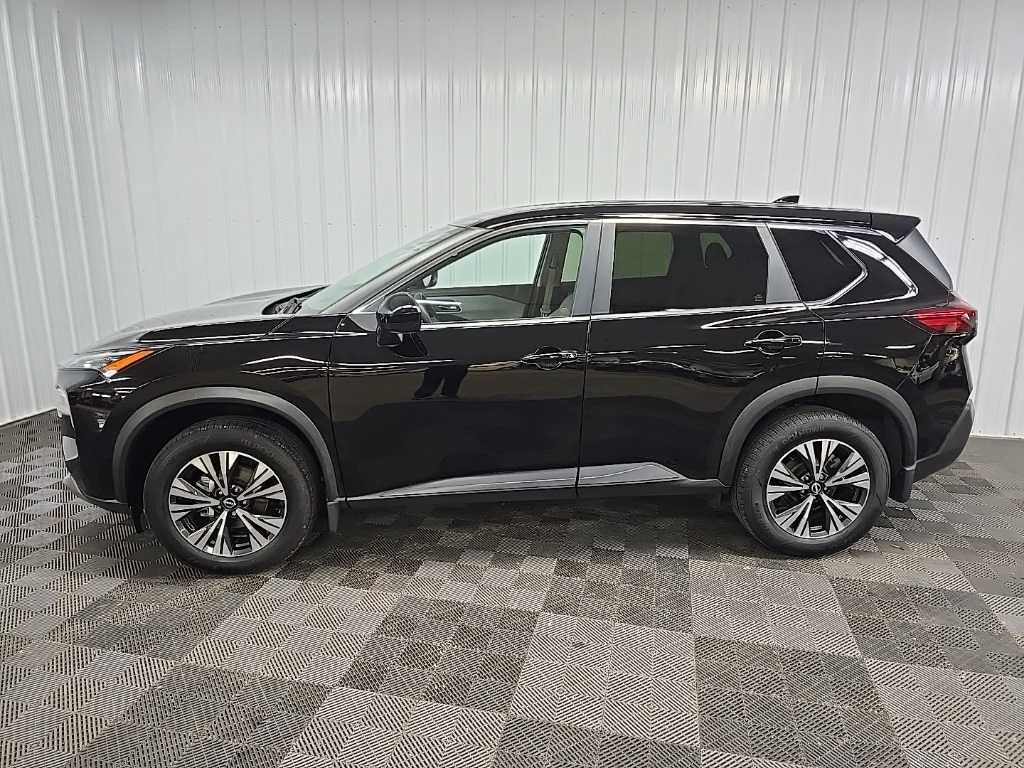 2023 Nissan Rogue SV photo 5
