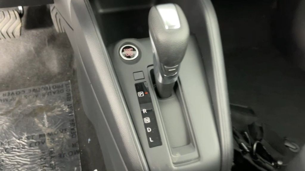 2025 Nissan Kicks Play S photo 15