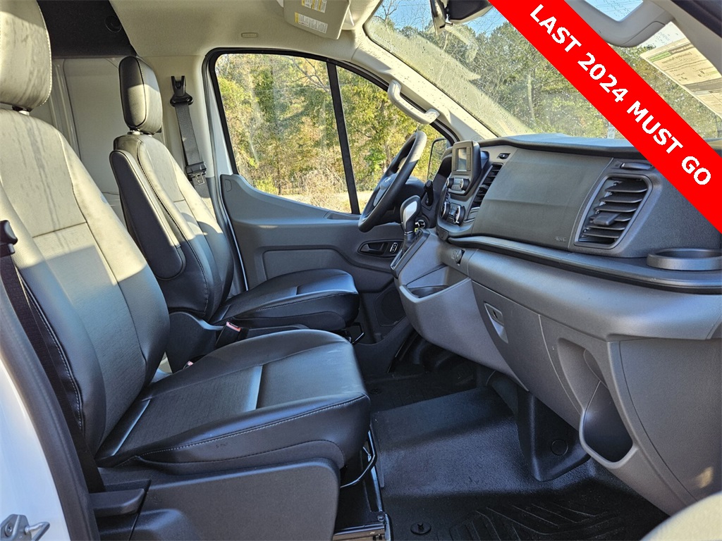 2024 Ford Transit Cargo Van photo 9