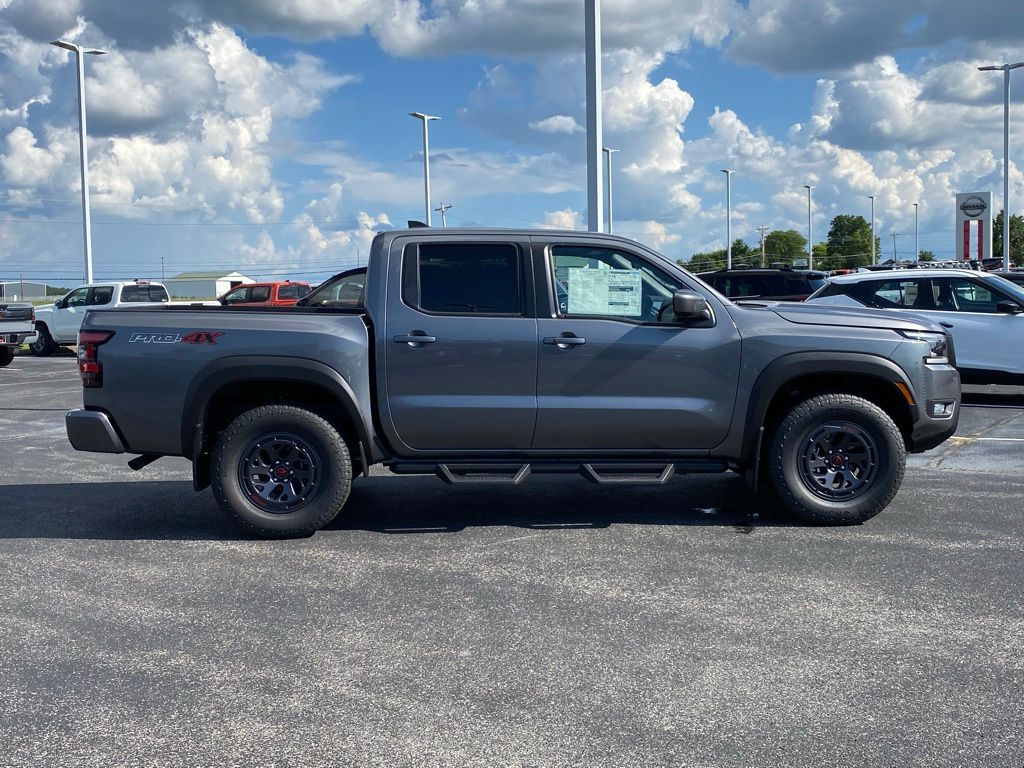 2025 Nissan Frontier PRO-4X photo 4
