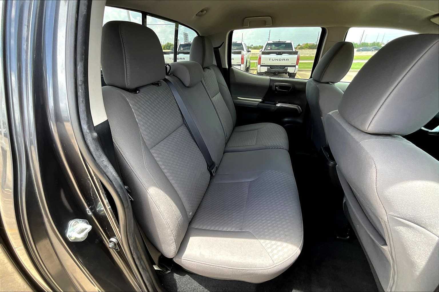 2023 Toyota Tacoma SR5 Double Cab V6 photo 20