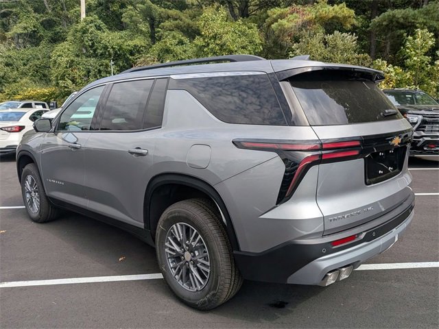 2026 Chevrolet Traverse photo 8
