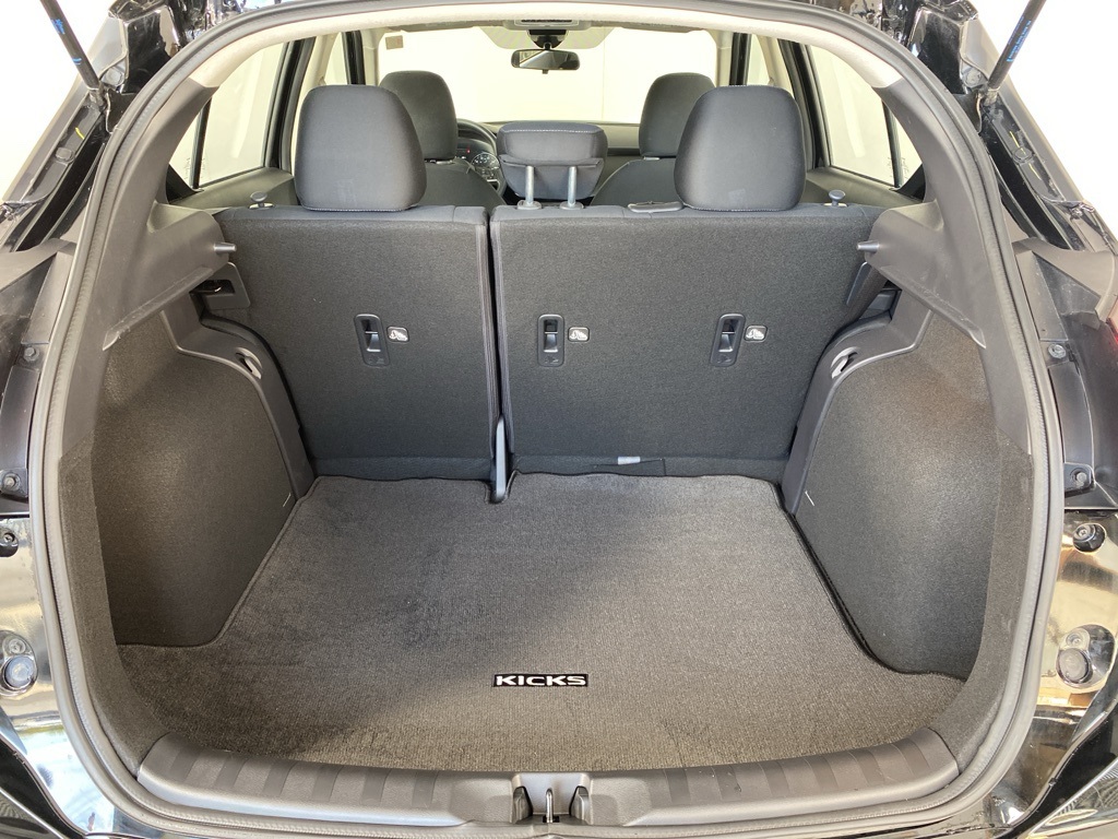 2023 Nissan Kicks SV photo 7