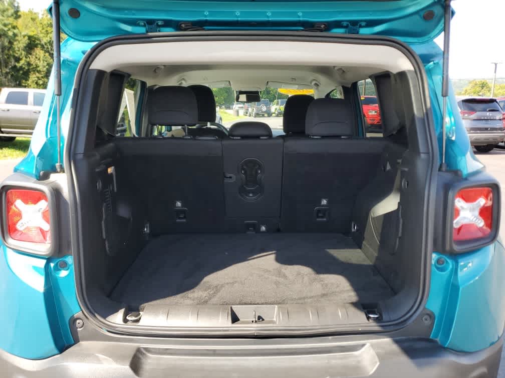 2022 Jeep Renegade Latitude photo 10