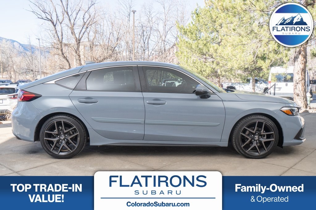 2024 Honda Civic Hatchback Sport Touring's photo