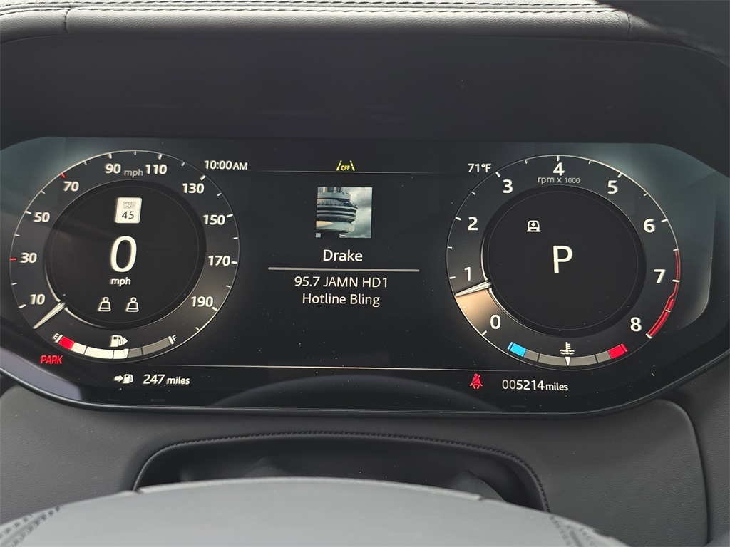 2025 Land Rover Range Rover SV photo 17