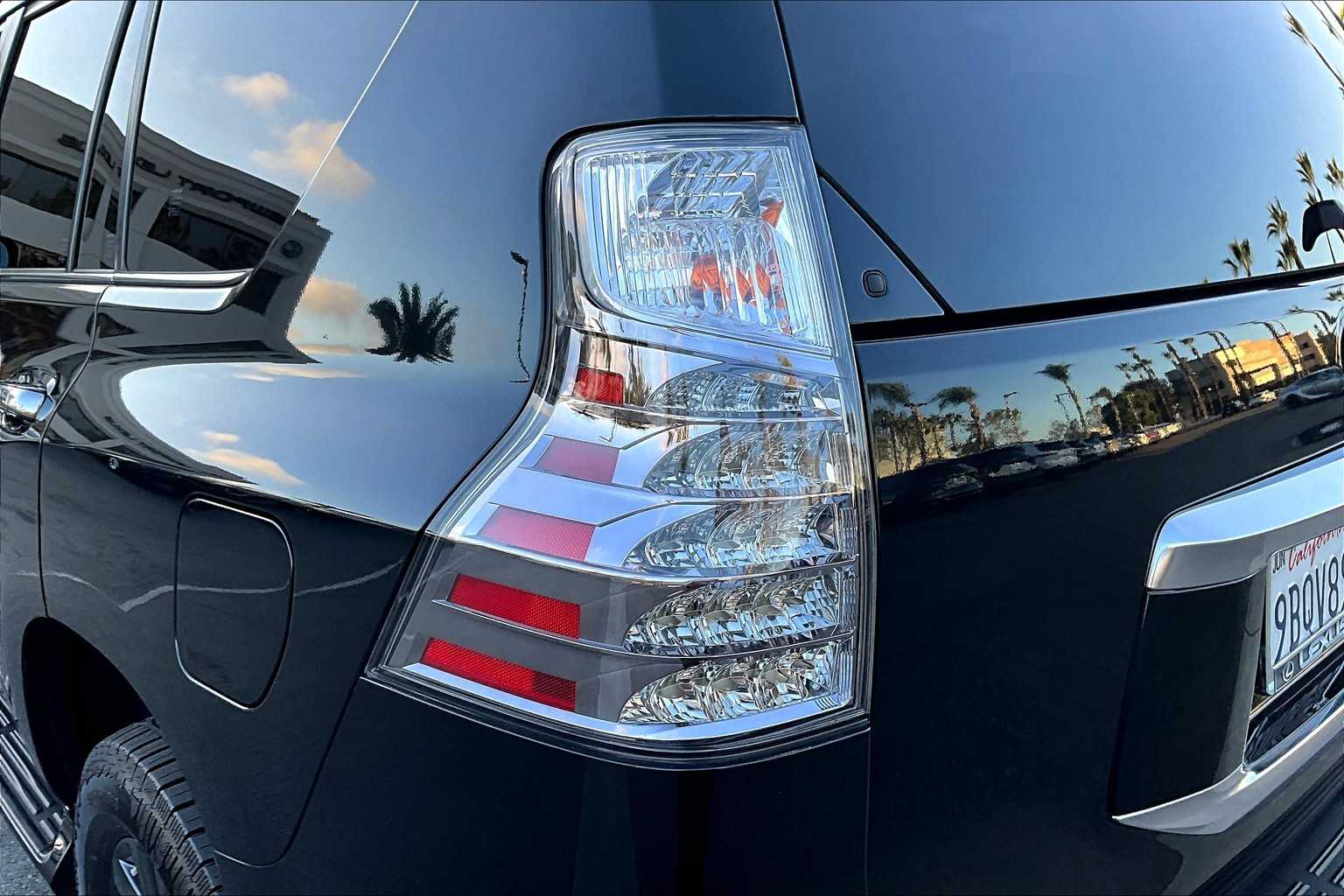 2022 Lexus GX 460 Premium photo 24