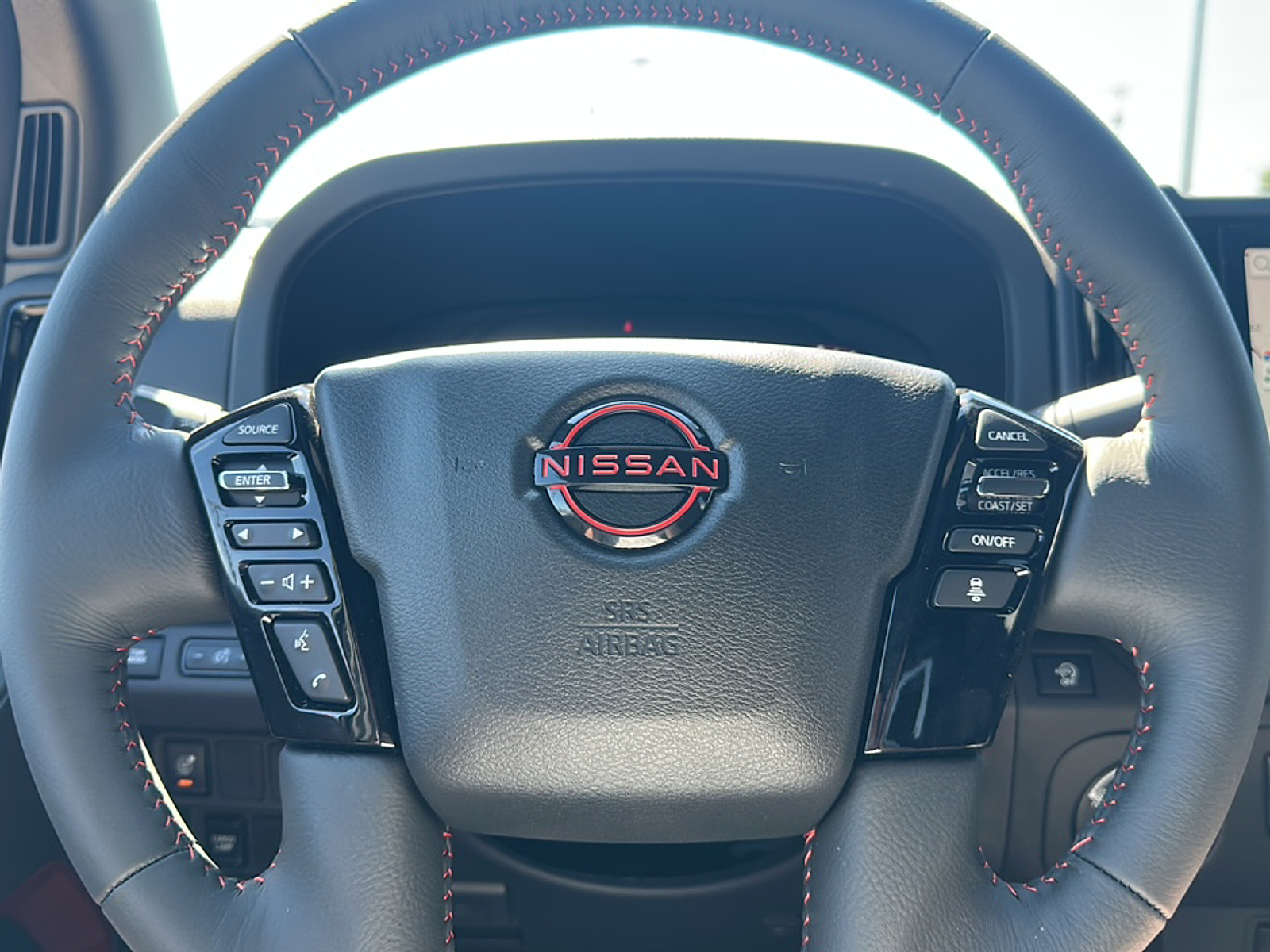 2026 Nissan Frontier Crew Cab PRO-4X photo 4