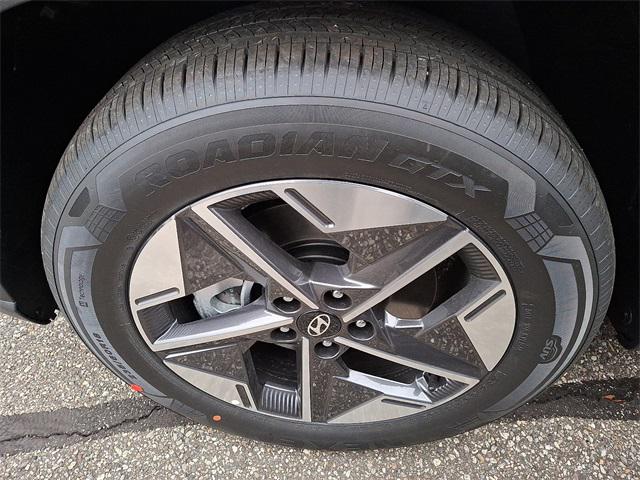 2026 Hyundai Tucson Hybrid SEL photo 4