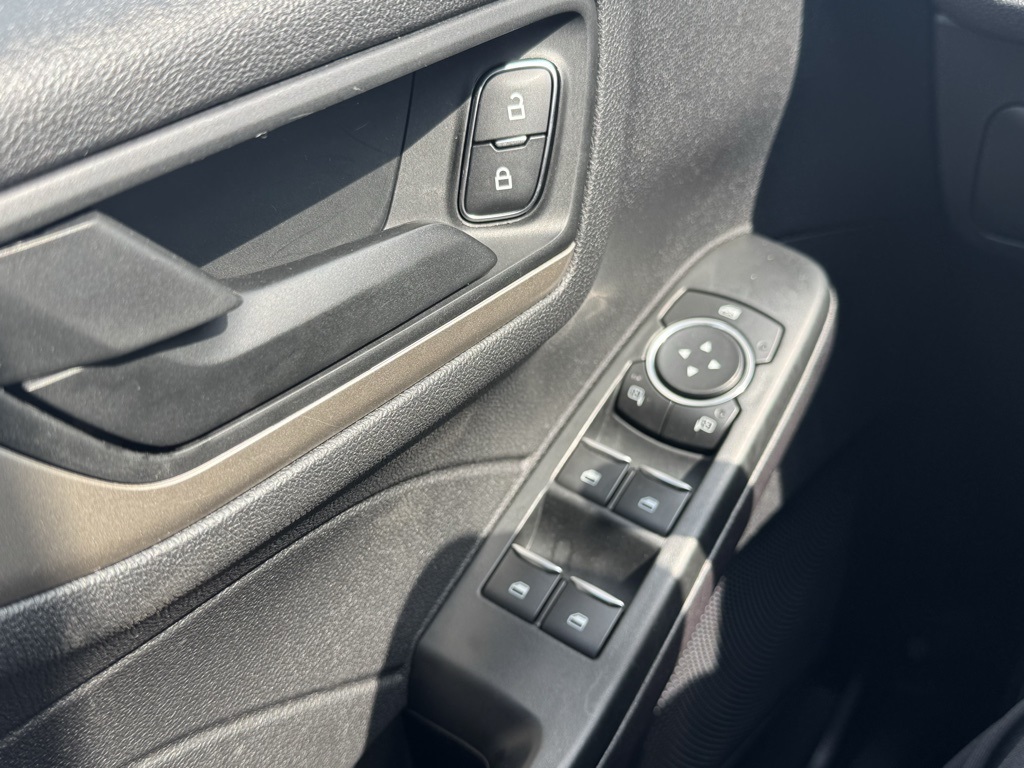 2022 Ford Escape SE Sport photo 19