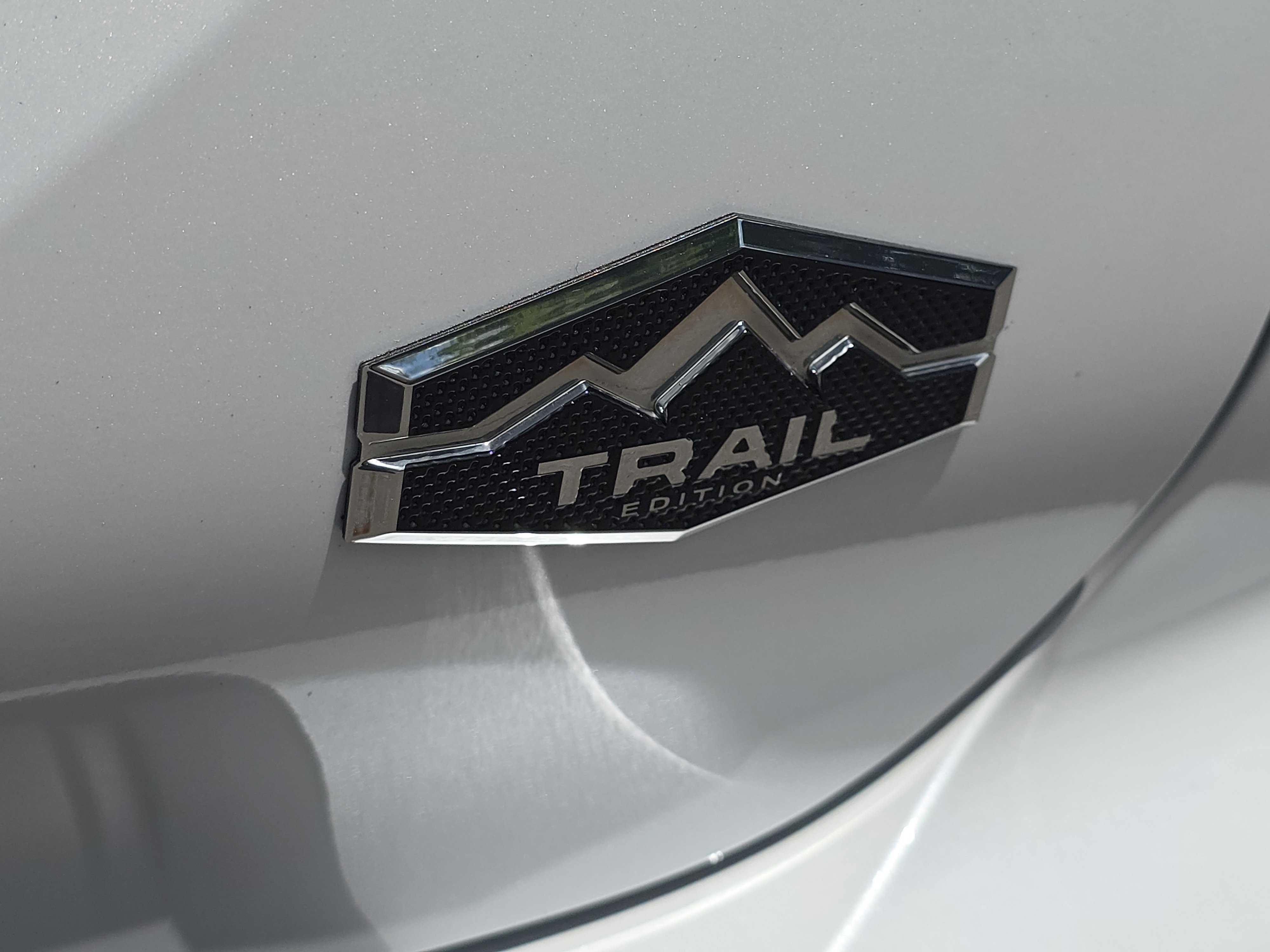 2025 Mitsubishi Outlander SE Ralliart photo 3