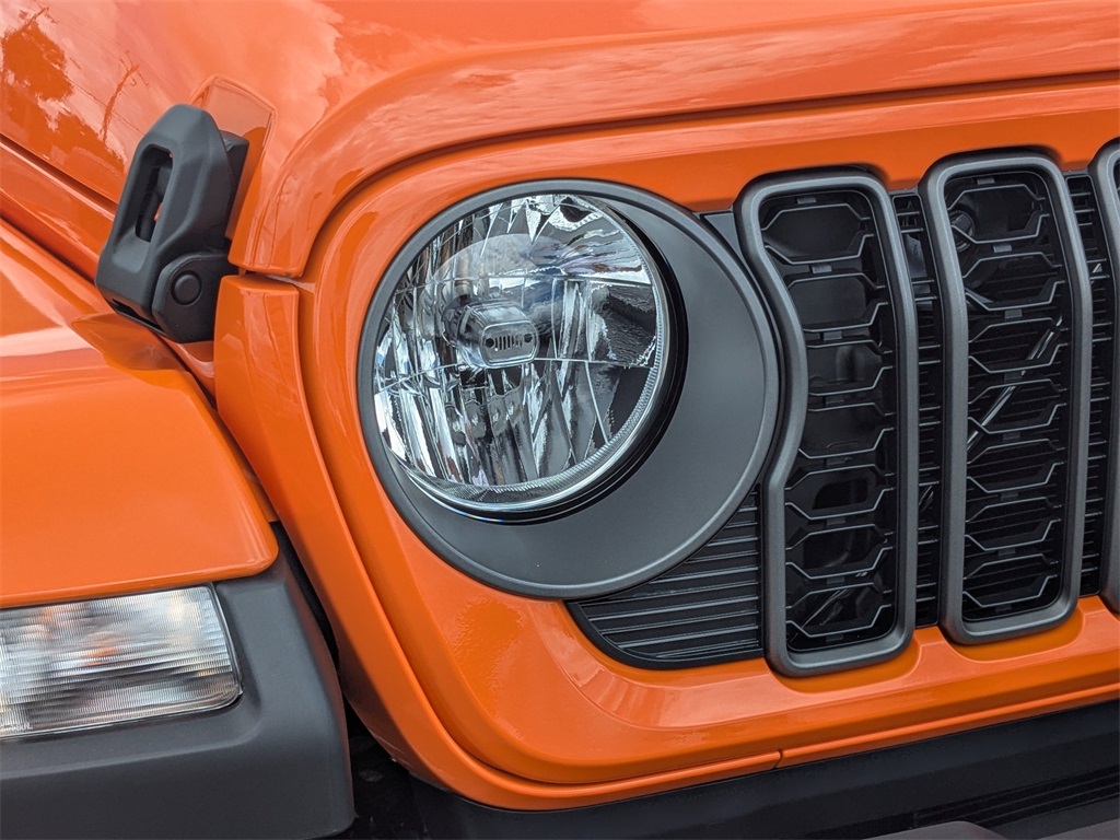 2025 Jeep Gladiator Sport S photo 8