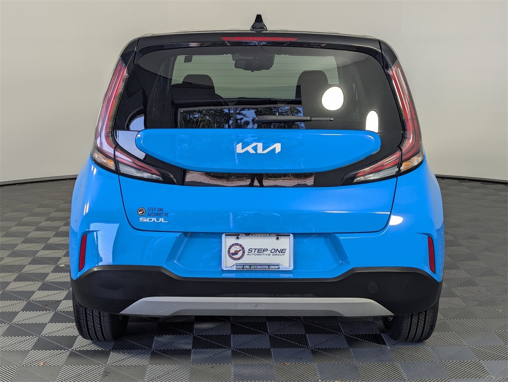 2023 Kia Soul S photo 4