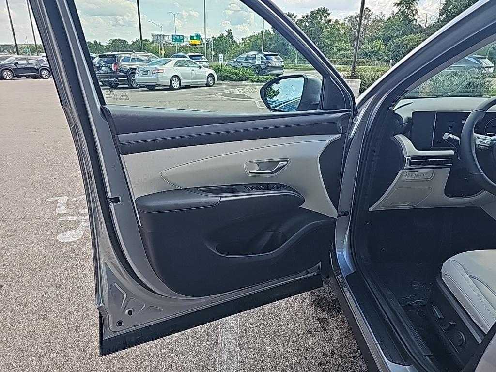 2025 Hyundai Tucson SEL Convenience photo 10