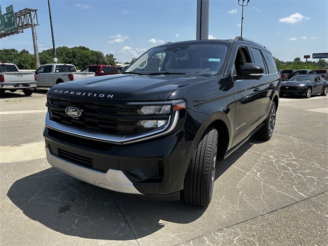 2025 Ford Expedition Platinum photo 3
