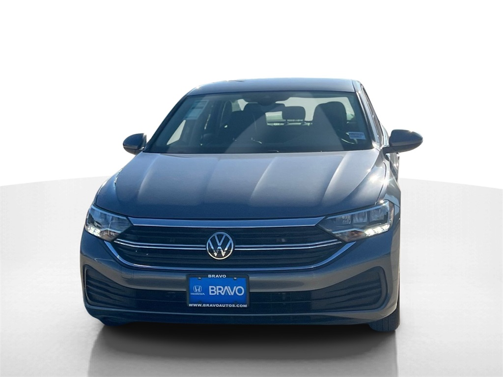 2022 Volkswagen Jetta 1.5T SE photo 2
