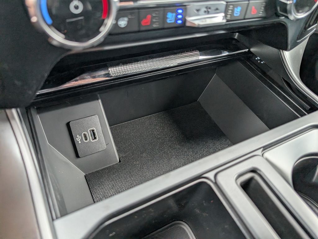 2025 Ford F-150 Lariat photo 14