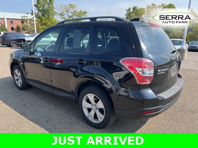 2016 Subaru Forester Premium photo 4