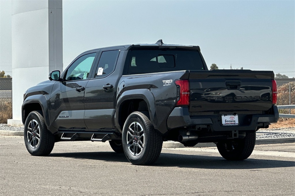 2025 Toyota Tacoma TRD Sport Double Cab photo 6