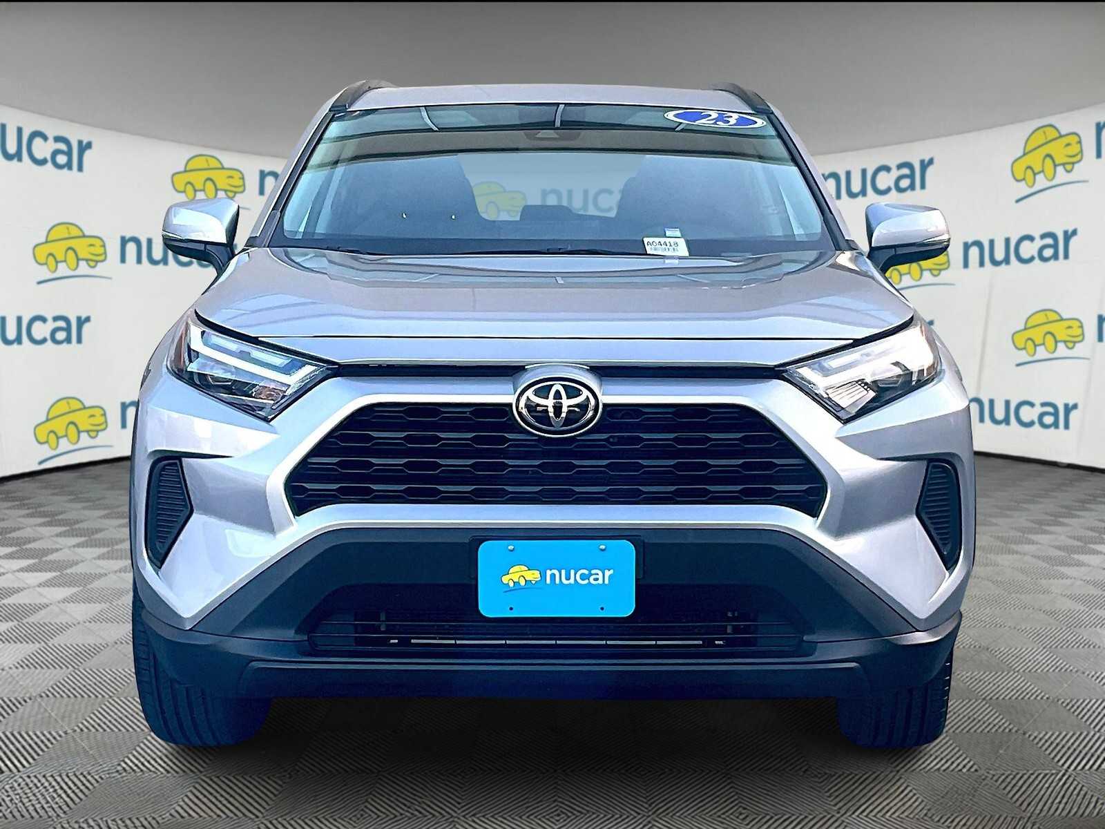2023 Toyota RAV4 XLE photo 2