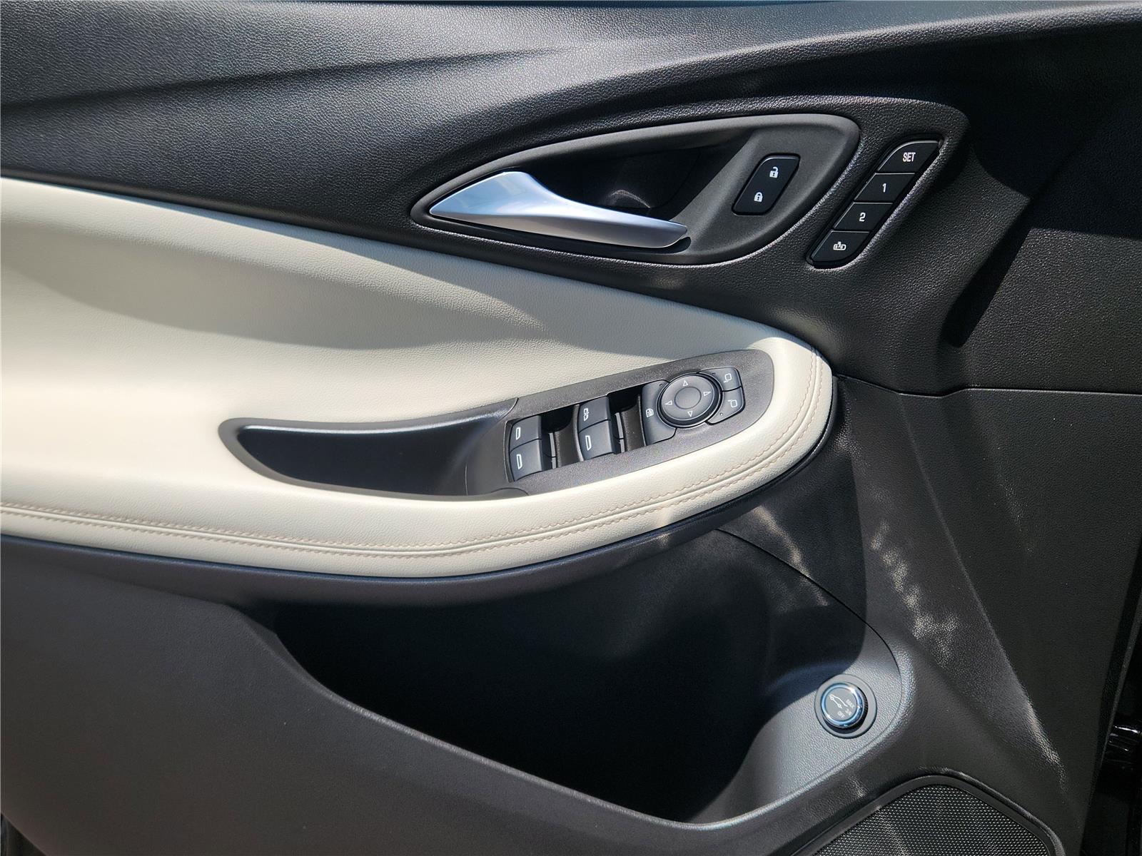 2024 Buick Encore GX Avenir photo 7