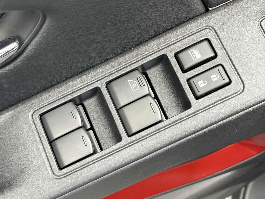 2025 Nissan Frontier PRO-4X photo 14