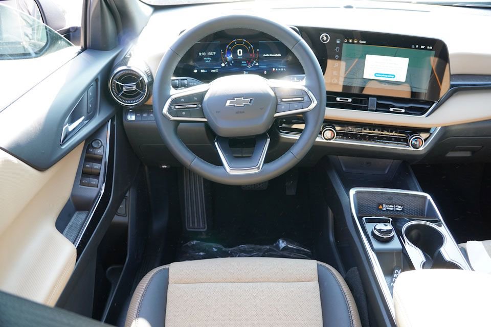 2026 Chevrolet Equinox ACTIV photo 12