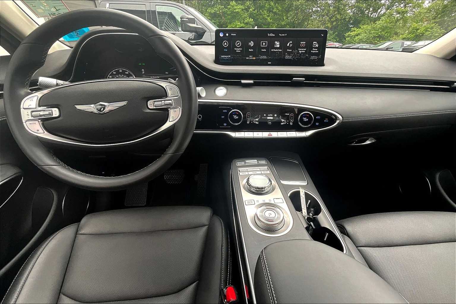 2025 Genesis GV70 2.5T photo 13