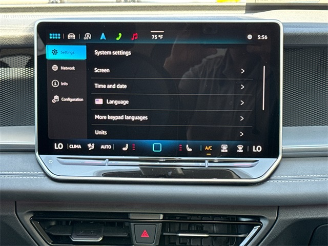2025 Volkswagen Tiguan SE photo 21