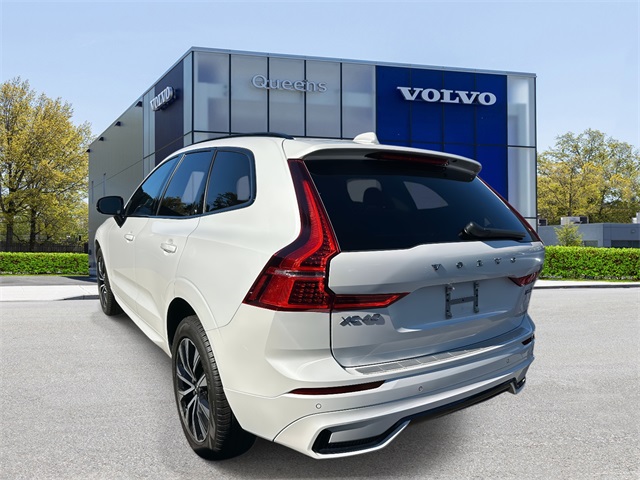 2025 Volvo XC60 B5 Core photo 4