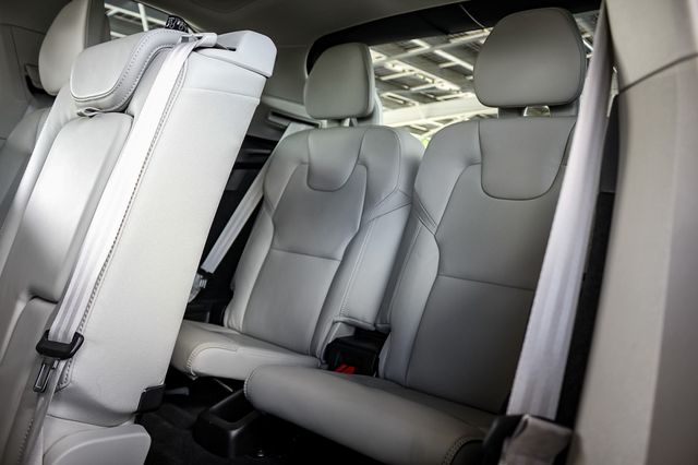 2022 Volvo XC90 Recharge T8 Inscription photo 28