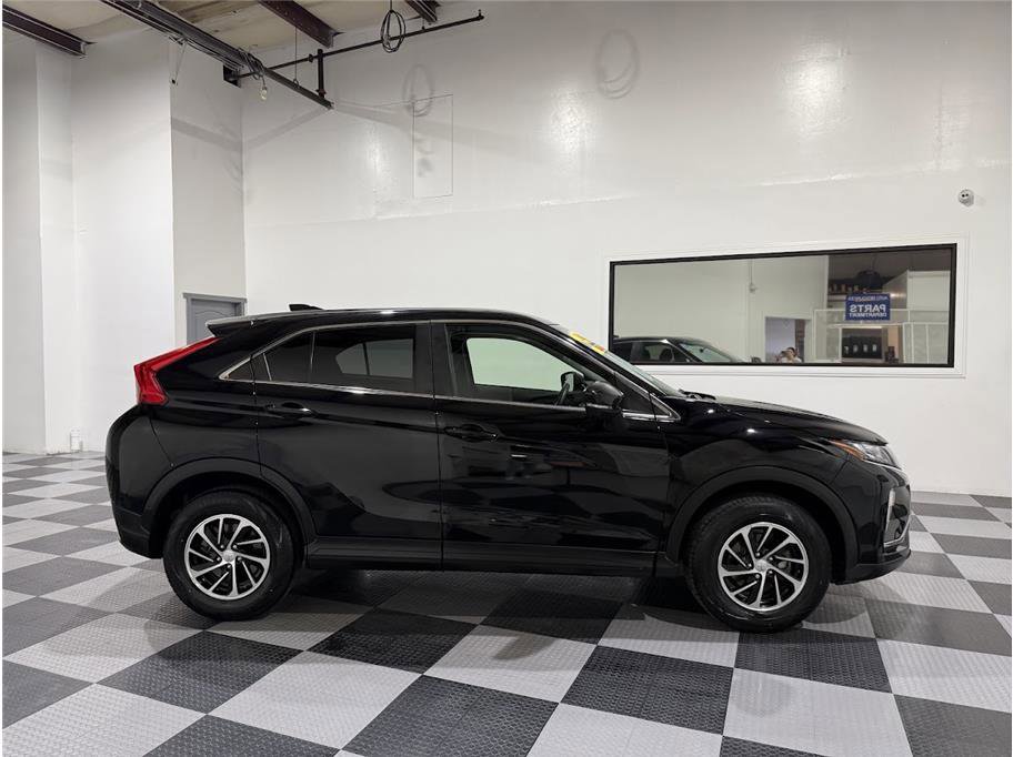 2020 Mitsubishi Eclipse Cross ES photo 4