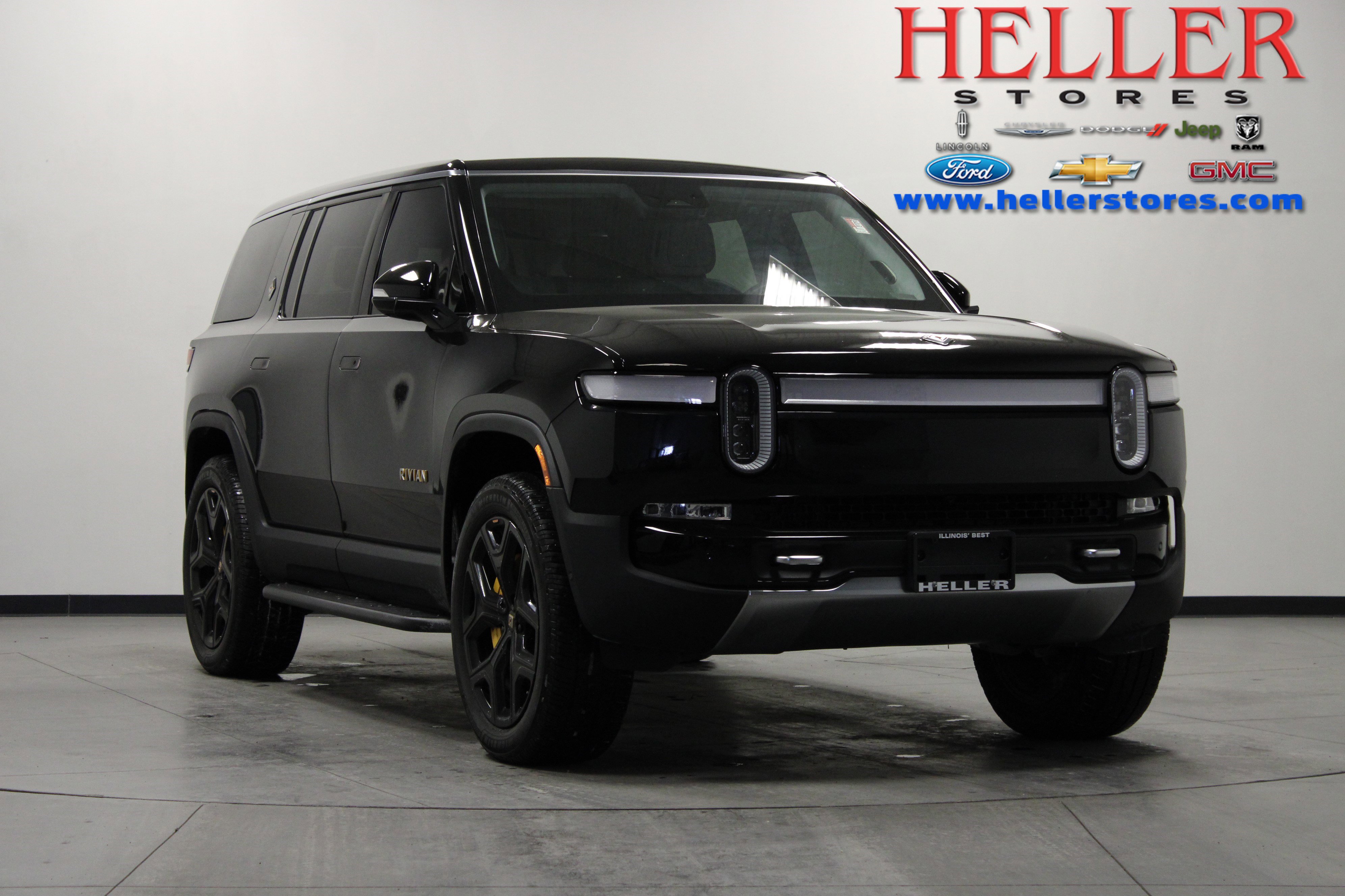 2023 Rivian R1S Adventure