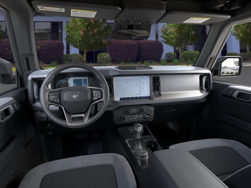 2025 Ford Bronco Base photo 9