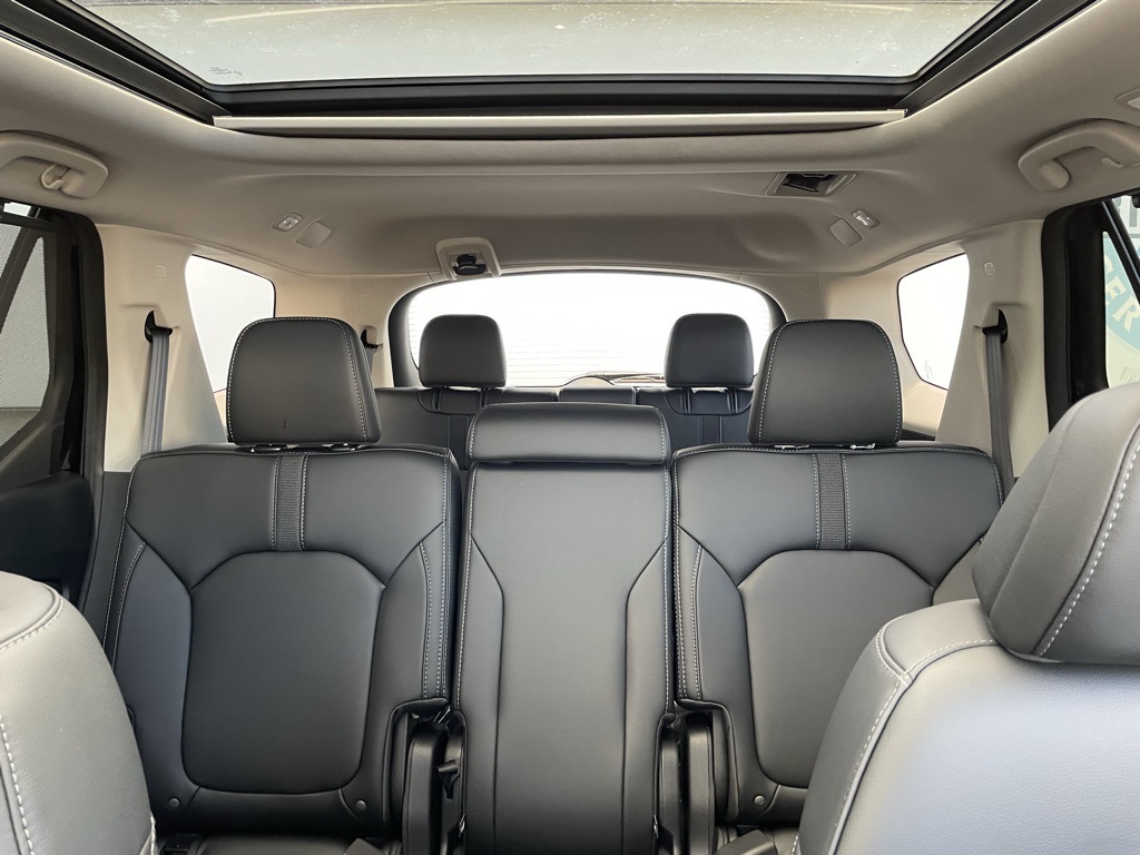 2025 Honda Pilot Touring photo 10
