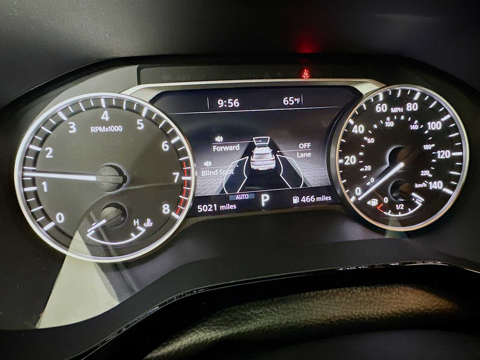 2025 Nissan Pathfinder SL photo 10