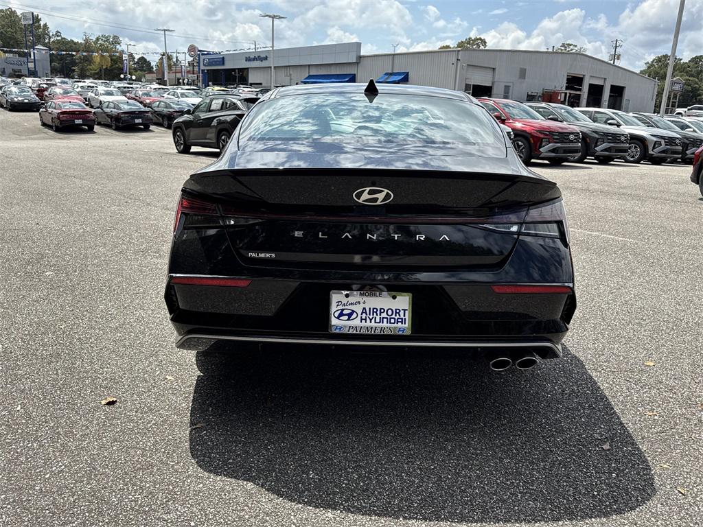 2025 Hyundai Elantra N Line photo 4