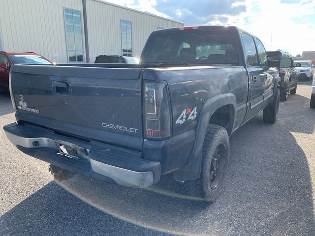 2005 Chevrolet Silverado 2500HD LS photo 3