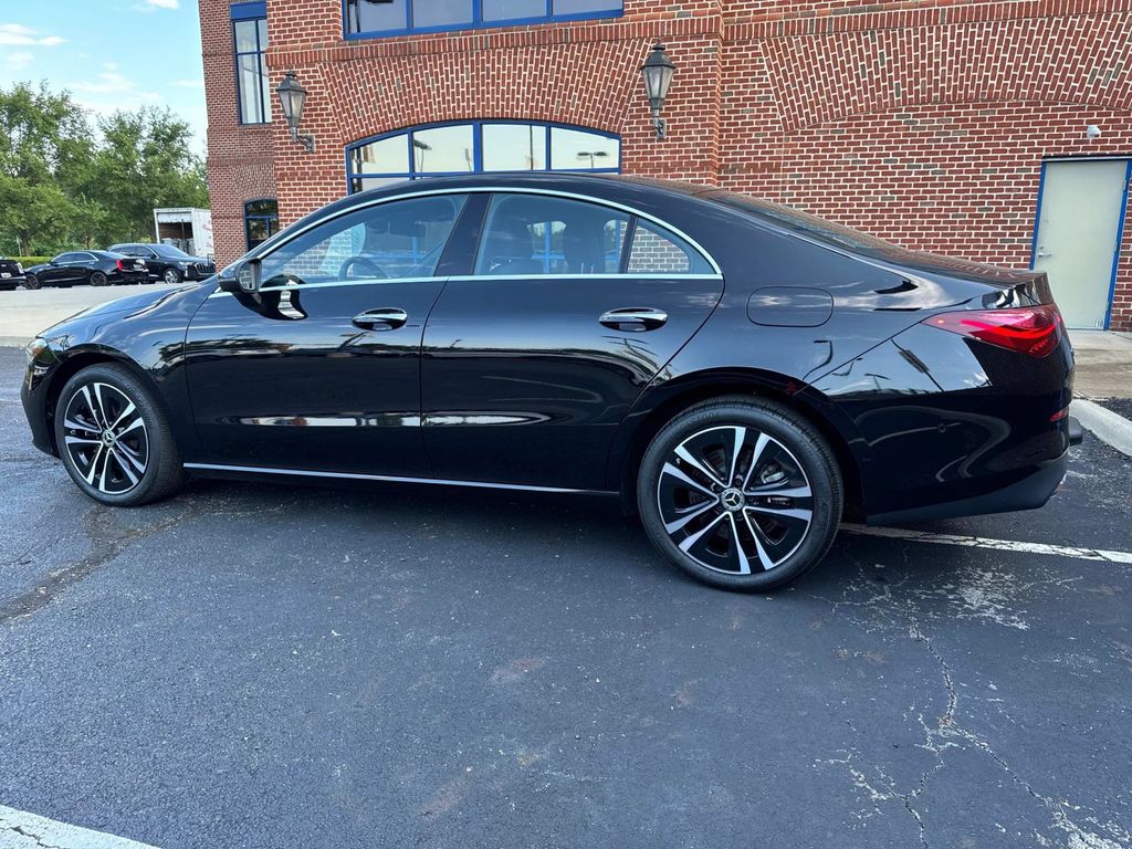 2025 Mercedes Benz CLA 250 4MATIC photo 3
