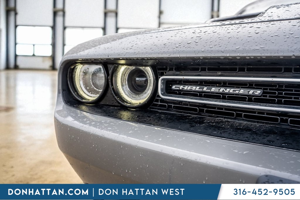 2019 Dodge Challenger SXT photo 28