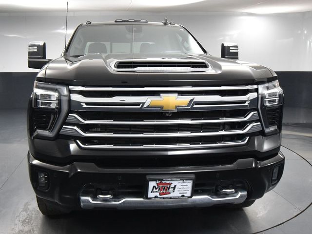 2024 Chevrolet Silverado 3500HD High Country photo 8