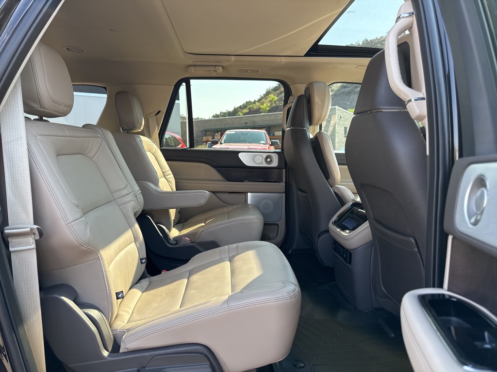 2023 Lincoln Navigator L Reserve photo 14