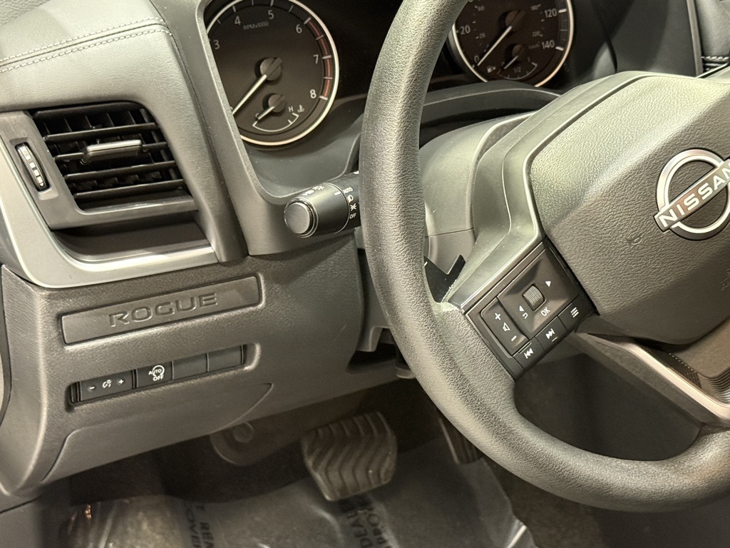 2025 Nissan Rogue S AWD photo 16