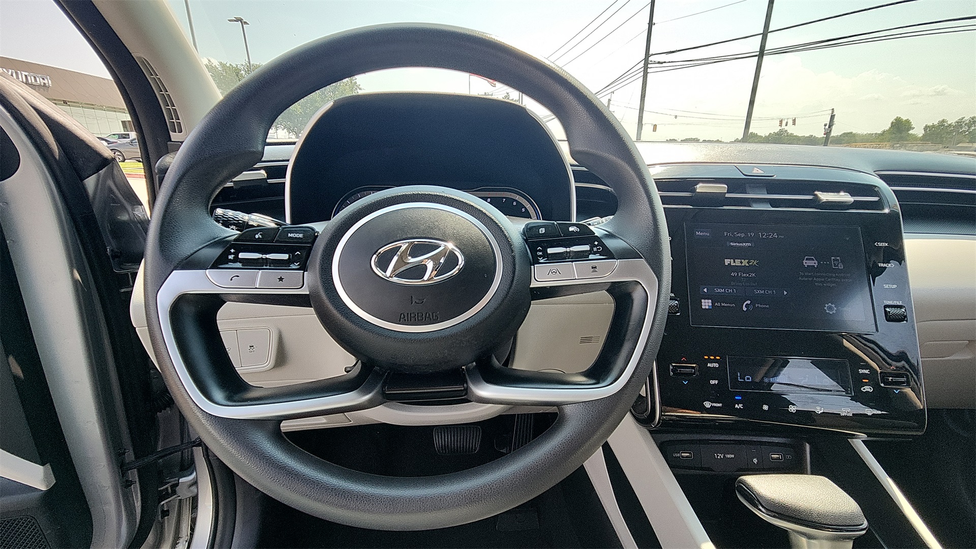 2024 Hyundai Tucson SEL photo 18