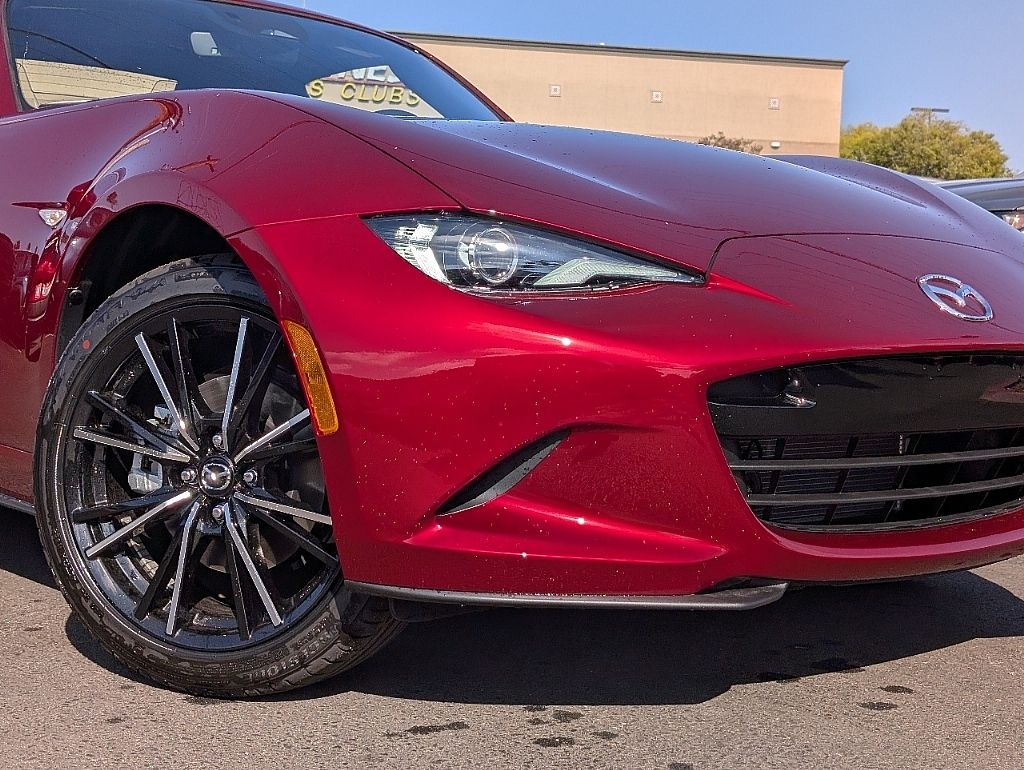 2025 Mazda MX-5 Miata Miata RF Grand Touring photo 4