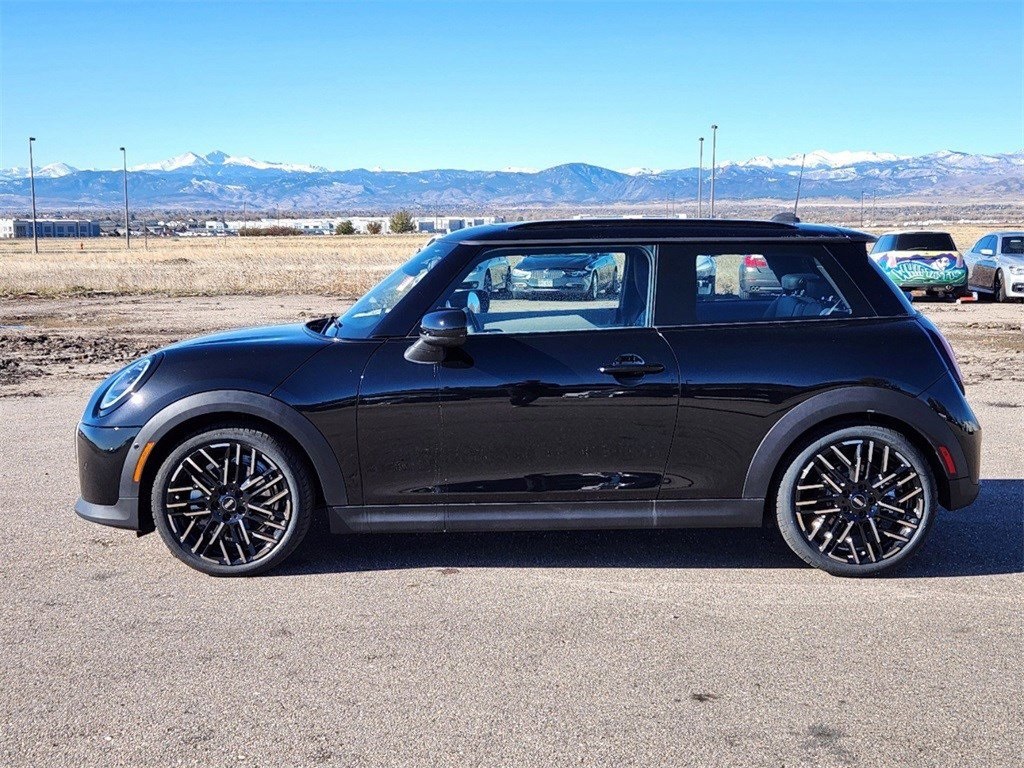 2025 Mini Cooper 2 Door Hardtop photo 3