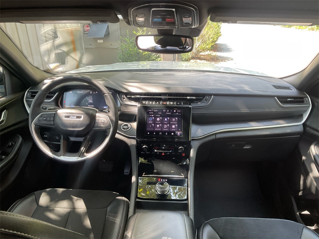 2024 Jeep Grand Cherokee Altitude photo 16